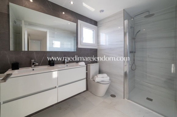 Nowo zbudowane - Apartament - Torrevieja - Punta Prima