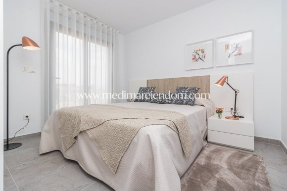 Nowo zbudowane - Bungalow - Torrevieja - Los Balcones