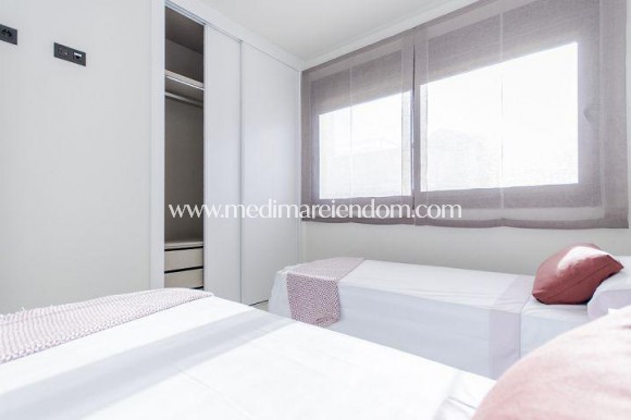 Nowo zbudowane - Bungalow - Torrevieja - Los Balcones