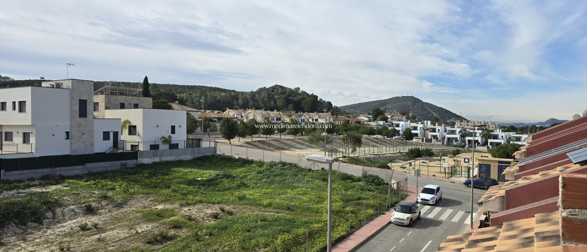 Nowo zbudowane - Kamienica - Bigastro - pueblo