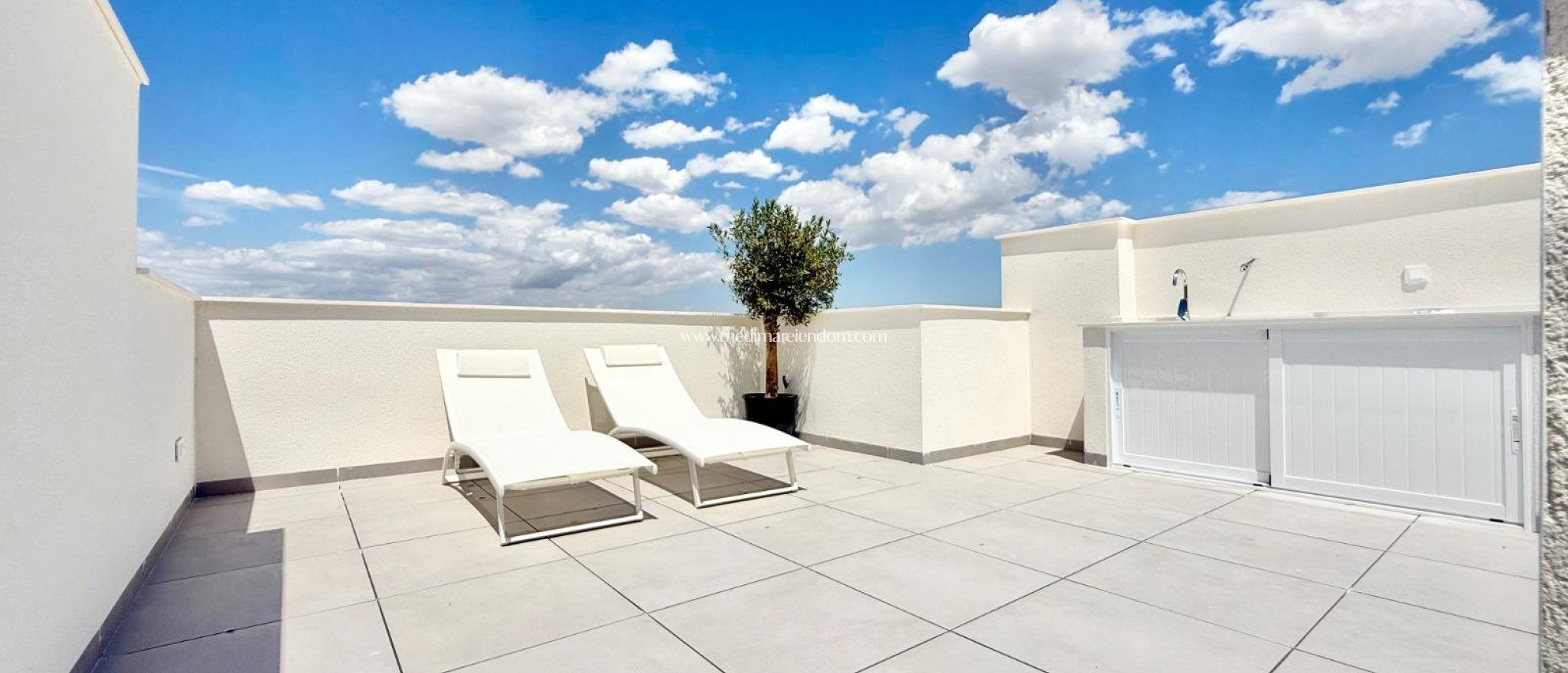 Nowo zbudowane - Kamienica - Cox - Sin Zona