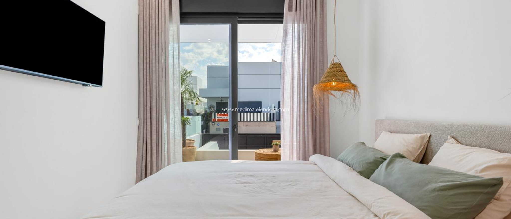 Nowo zbudowane - Kamienica - Dolores - Sector 3