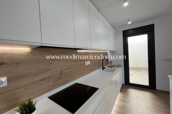 Nowo zbudowane - Kamienica - Dolores