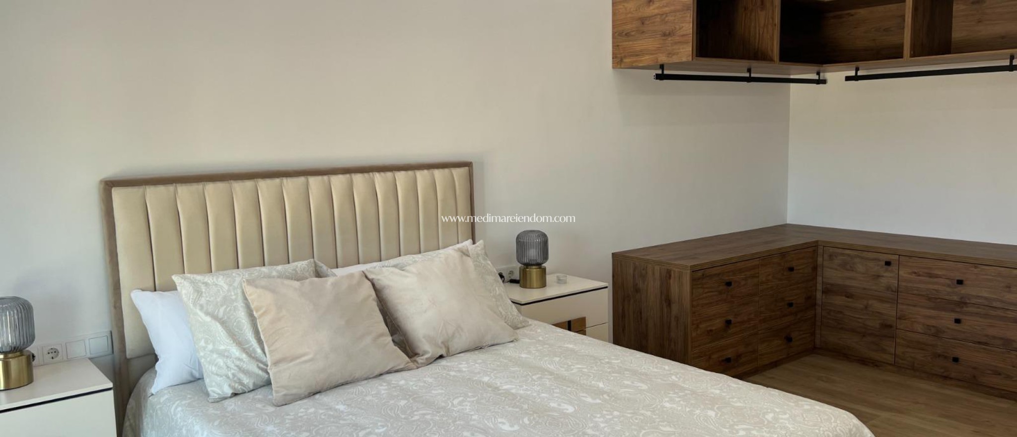 Nowo zbudowane - Kamienica - Dolores