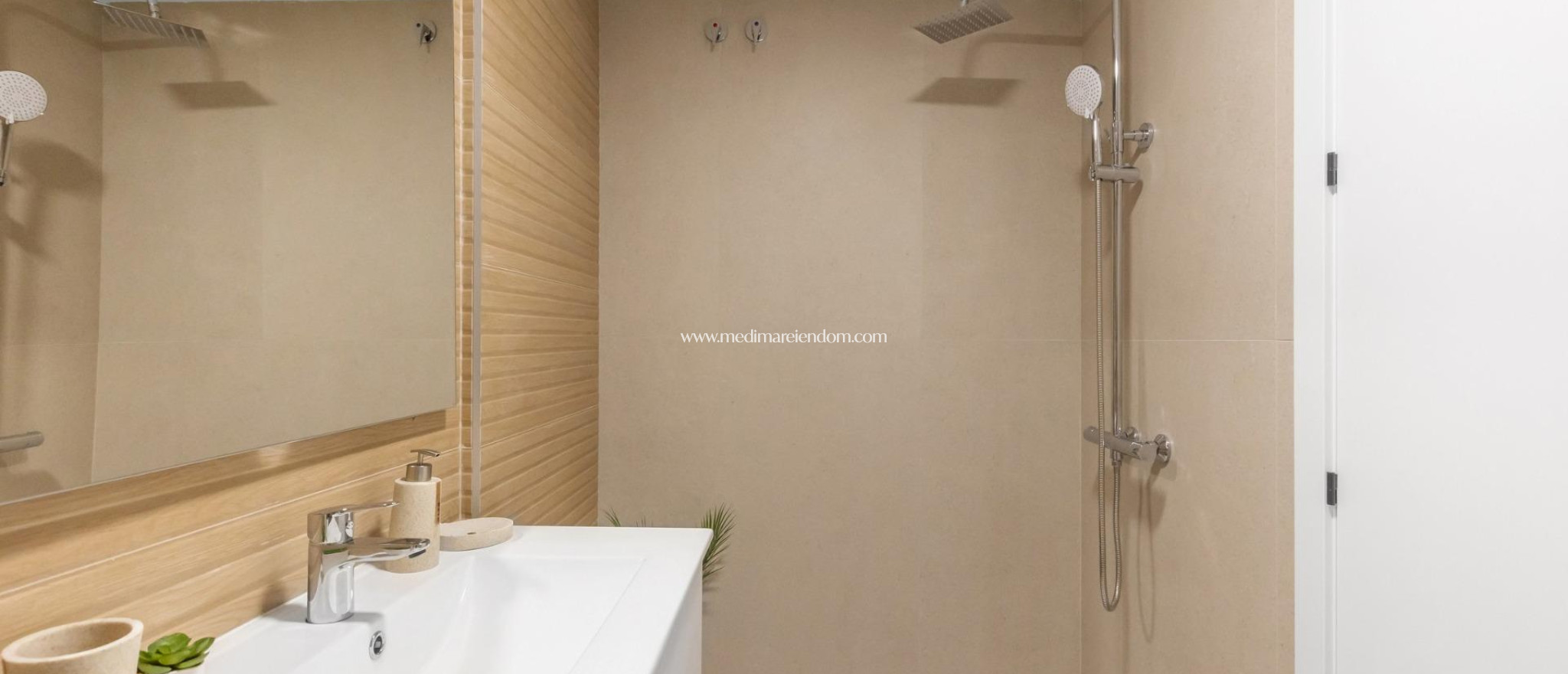 Nowo zbudowane - Kamienica - Rafal - pueblo