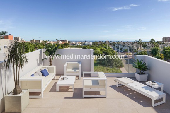 Nowo zbudowane - Kamienica - Torrevieja - Los Angeles