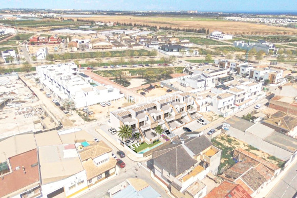 Nowo zbudowane - Niski bungalow - Pilar de la Horadada