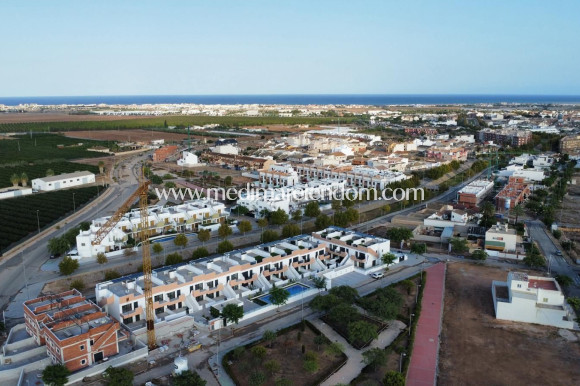Nowo zbudowane - Niski bungalow - Pilar de la Horadada