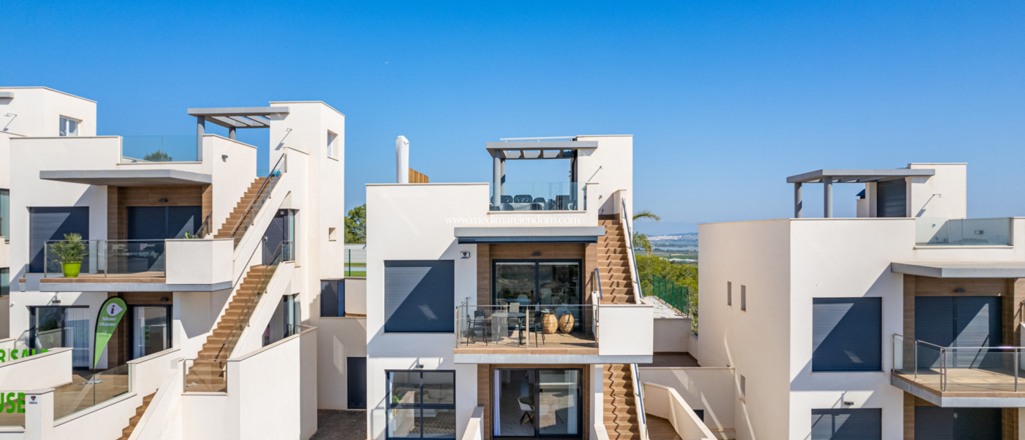 Nowo zbudowane - Niski bungalow - San Miguel de Salinas
