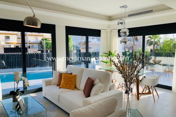 Nowo zbudowane - Willa - La Marina