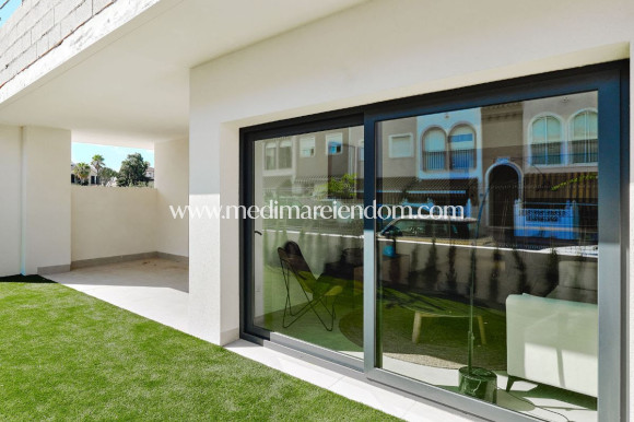 Nybyggnad - Låg bungalow - Torrevieja