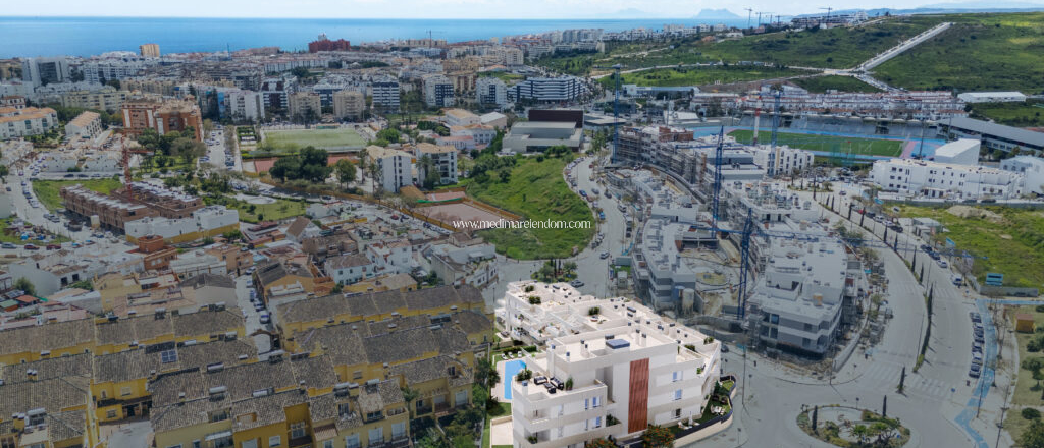 Nybyggnad - Lägenhet på bottenvåningen - Estepona