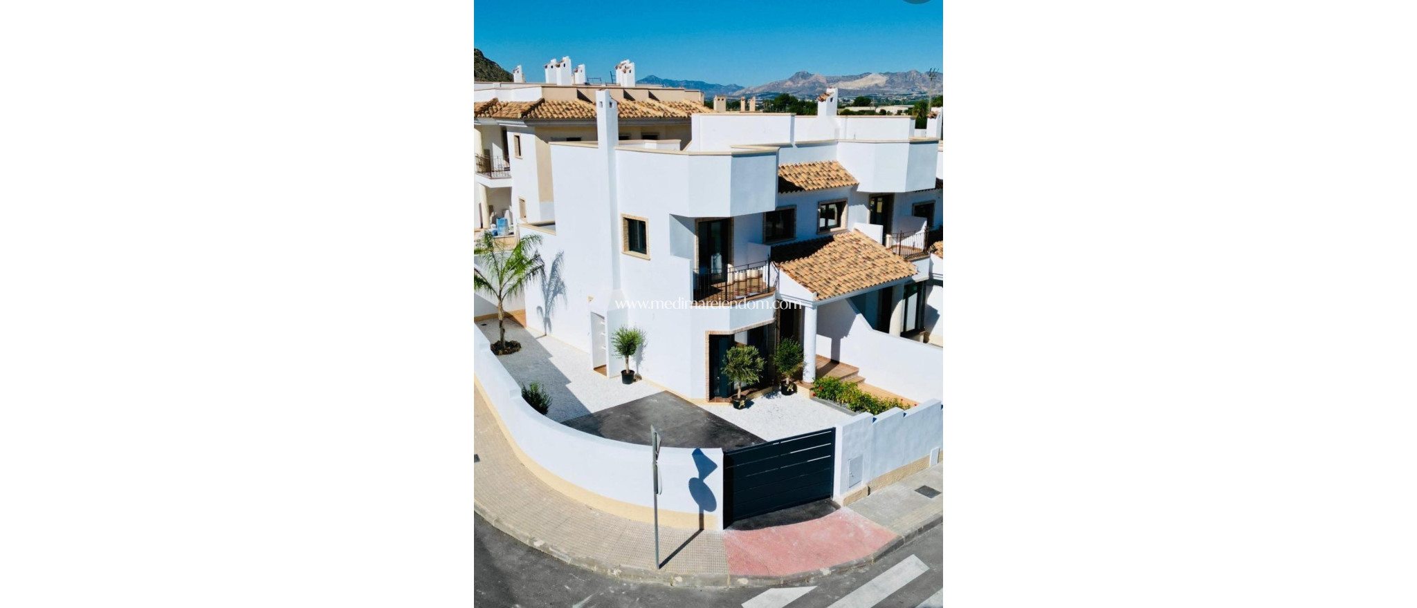 Nybyggnad - Town House - Cox - San Fernando