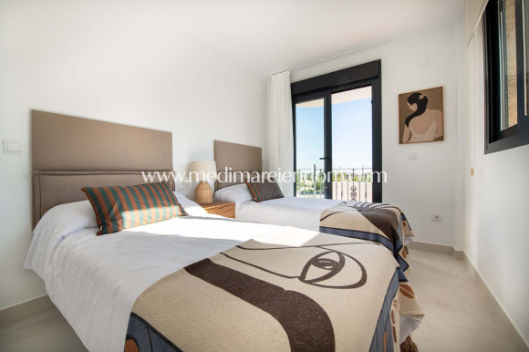 Nybyggnad - Town House - Cox - San Fernando