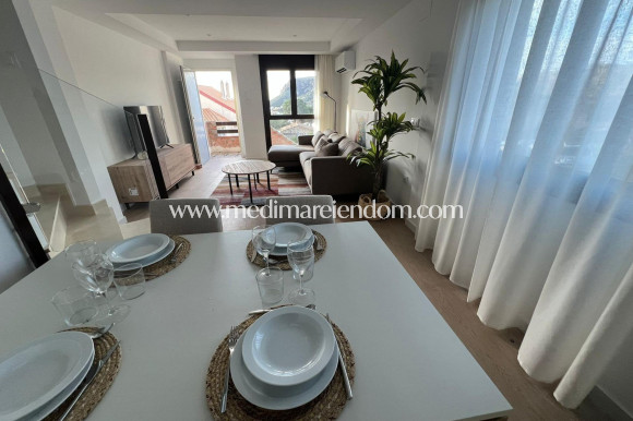 Nybyggnad - Town House - La Union - centro