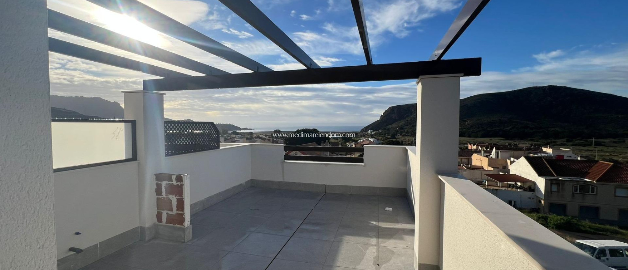 Nybyggnad - Town House - La Union - centro