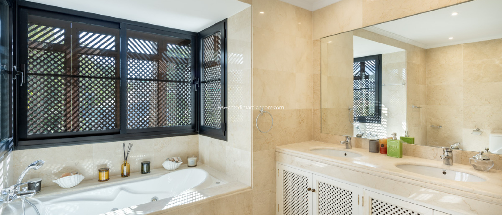 Nybyggnad - Villa - Benahavis