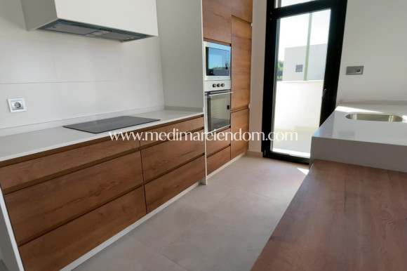 Nybyggnad - Villa - Daya Nueva - Centro