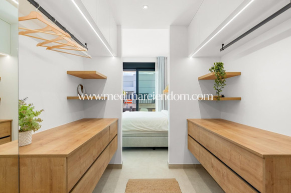 Nybyggnad - Villa - Dolores - Sector 3