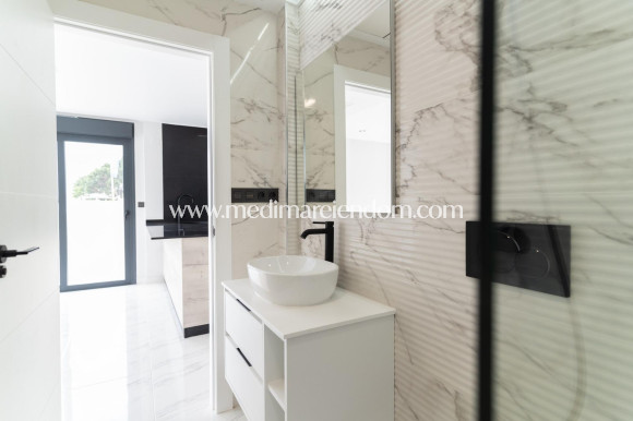 Nybyggnad - Villa - Orihuela Costa - Punta Prima