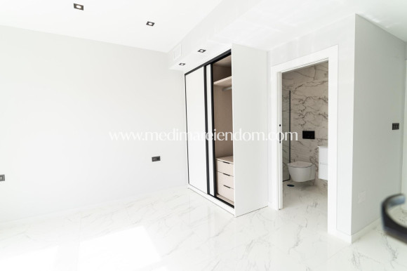 Nybyggnad - Villa - Orihuela Costa - Punta Prima