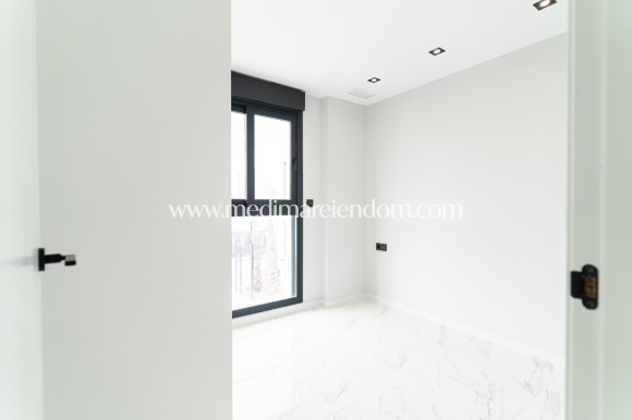 Nybyggnad - Villa - Orihuela Costa - Punta Prima