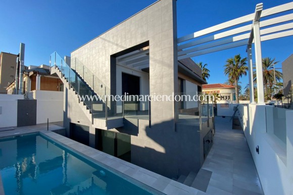 Nybyggnad - Villa - Torrevieja - La Mata