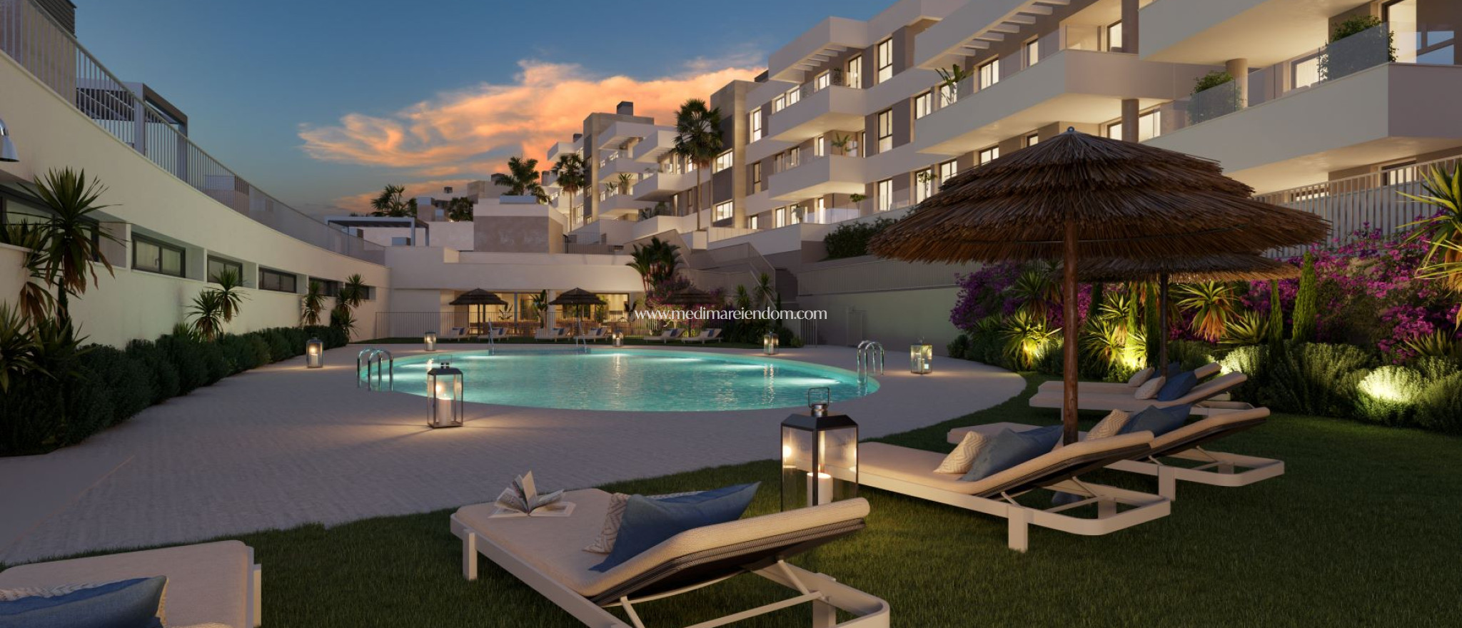 Obra Nueva - Apartamento en planta baja - Estepona
