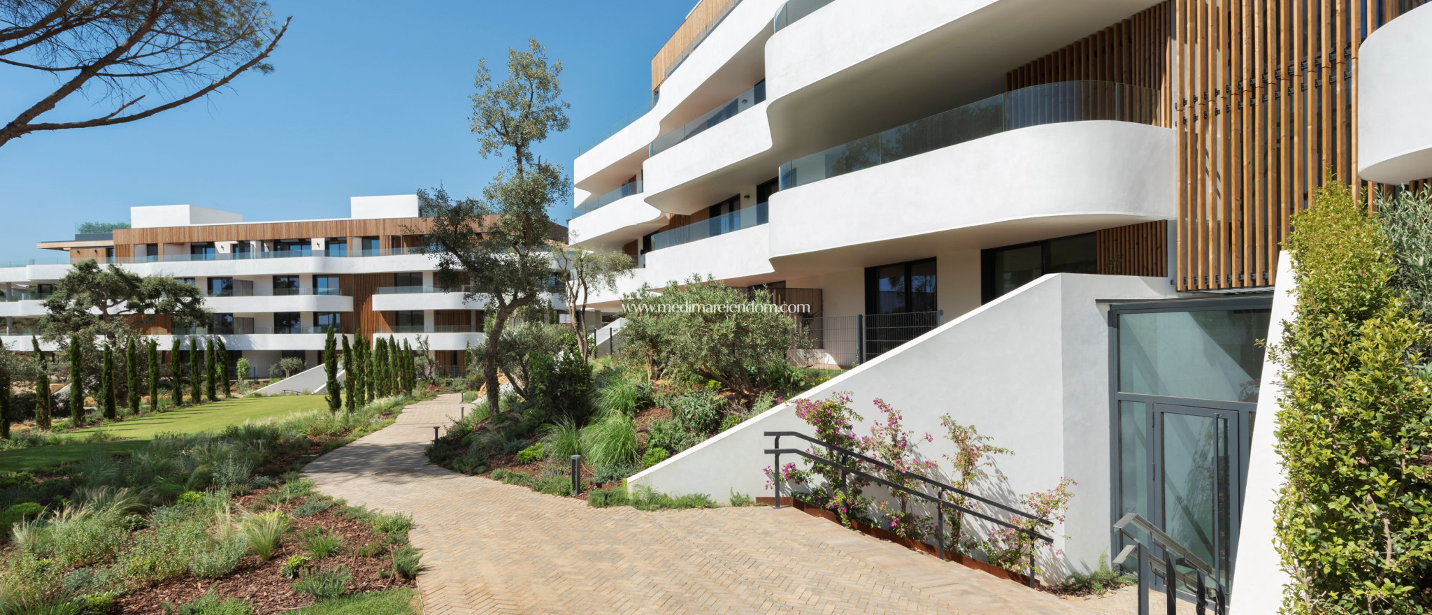 Obra Nueva - Apartamento en planta baja - Pueblo Nuevo