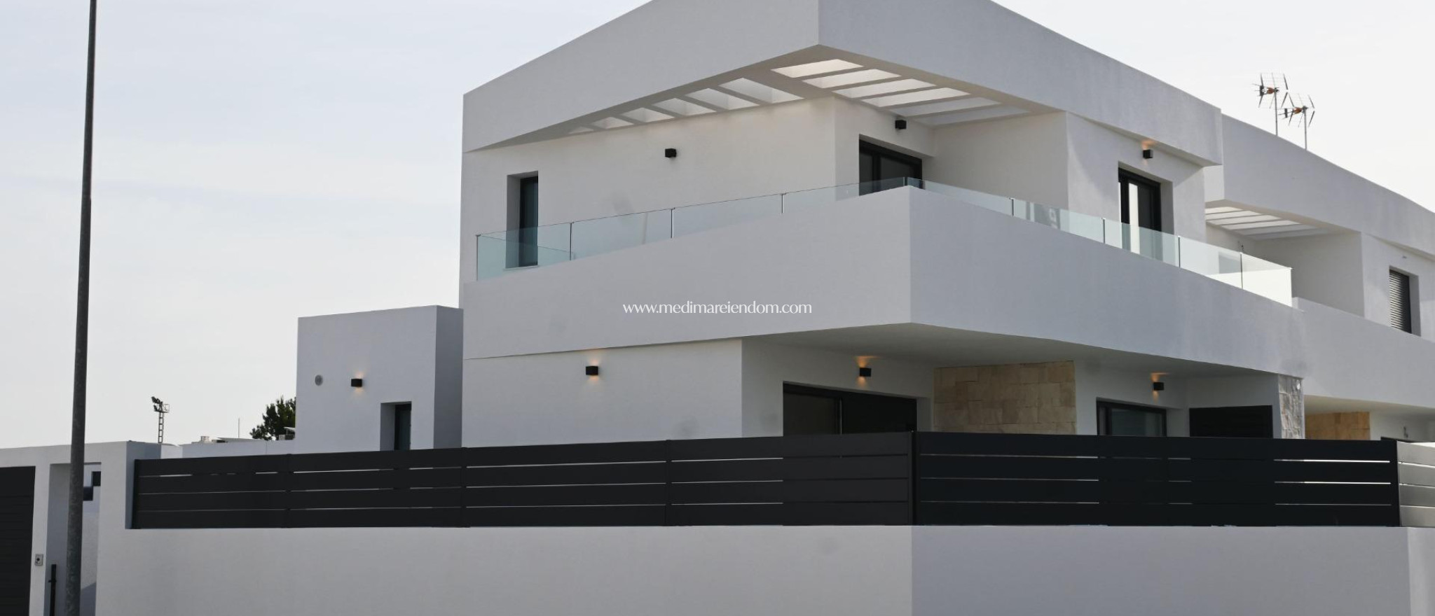 Obra Nueva - Villa - Dolores - polideportivo