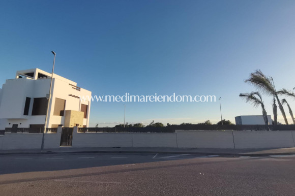 Obra Nueva - Villa - Los Montesinos - La Herrada