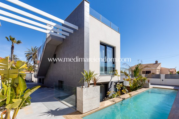 Obra Nueva - Villa - Torrevieja - La Mata