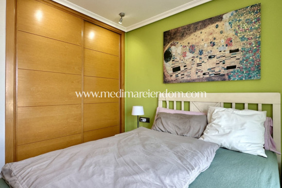 Odsprzedaż - Apartament - Guardamar del Segura