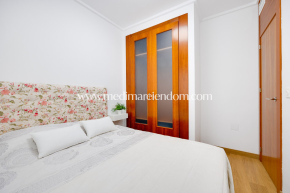 Odsprzedaż - Apartament - La Manga del Mar Menor - La Manga