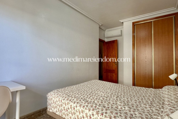 Odsprzedaż - Apartament - Orihuela Costa - Cabo Roig