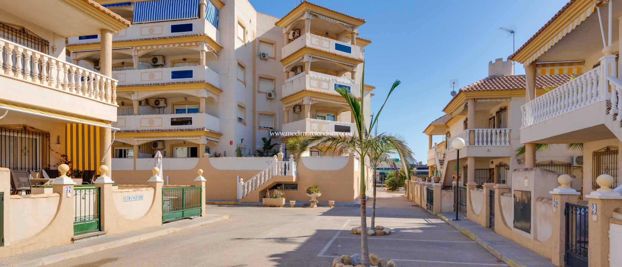 Odsprzedaż - Apartament - Orihuela Costa - La Zenia