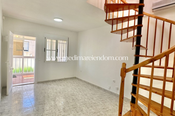 Odsprzedaż - Apartament - Orihuela Costa - Playa Flamenca