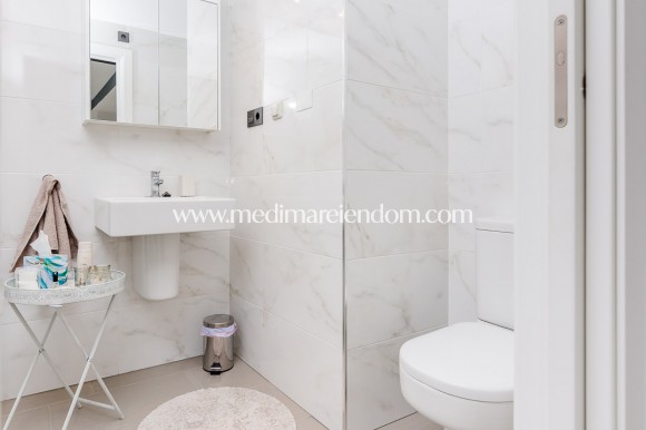 Odsprzedaż - Apartament - Orihuela Costa - Punta Prima