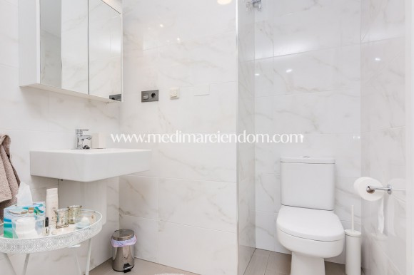 Odsprzedaż - Apartament - Orihuela Costa - Punta Prima