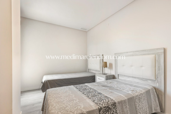 Odsprzedaż - Apartament - Orihuela Costa - Villamartín-Las Filipinas