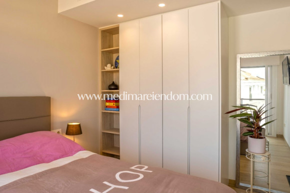 Odsprzedaż - Apartament - Orihuela Costa - Villamartín