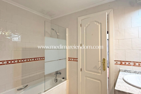 Odsprzedaż - Apartament - Orihuela Costa - Villamartín