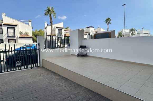Odsprzedaż - Apartament - Orihuela Costa - Villamartín