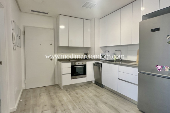 Odsprzedaż - Apartament - Orihuela Costa - Villamartín