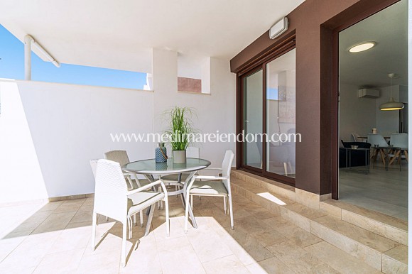 Odsprzedaż - Apartament - Torre de la Horadada