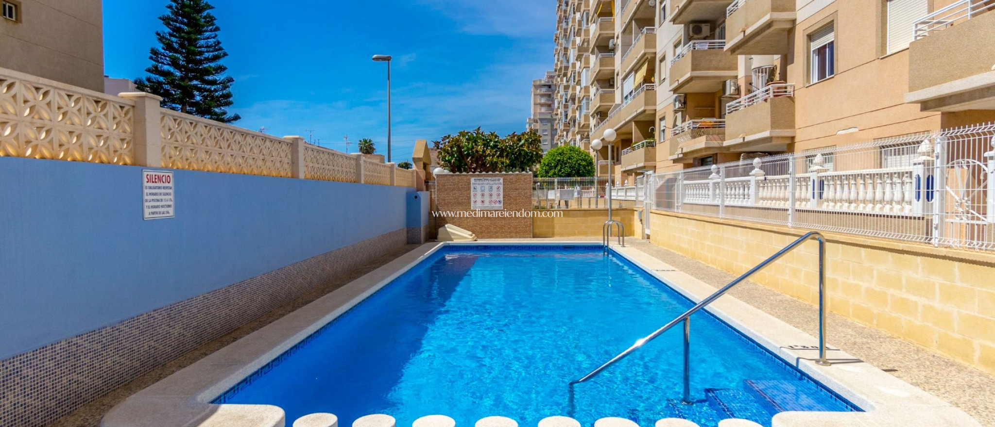 Odsprzedaż - Apartament - Torrevieja - Centro