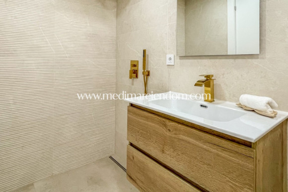 Odsprzedaż - Apartament - Torrevieja - El Acequión - Los Náufragos