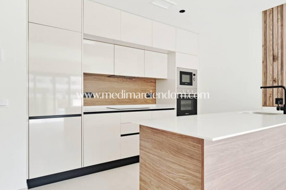 Odsprzedaż - Apartament - Torrevieja - La Veleta