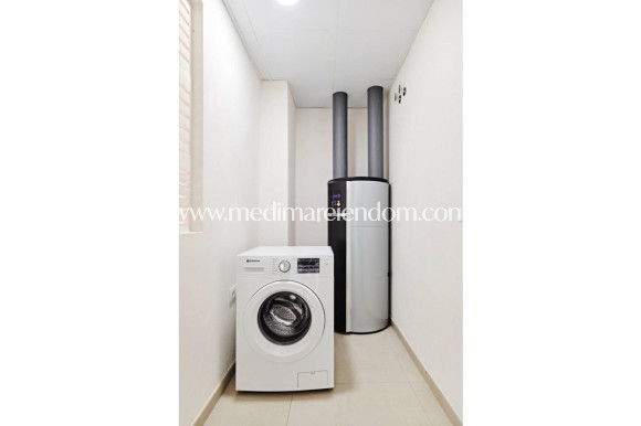 Odsprzedaż - Apartament - Torrevieja - La Veleta