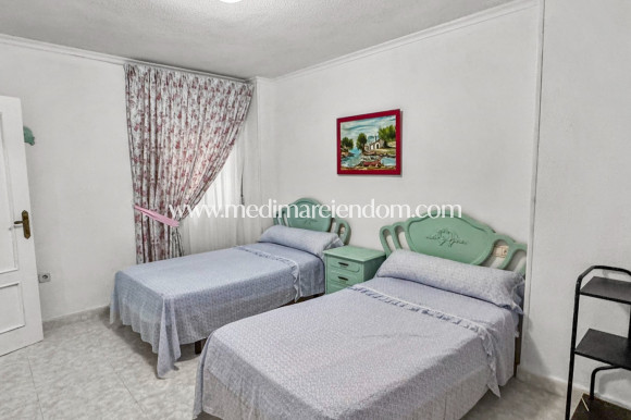 Odsprzedaż - Apartament - Torrevieja - Playa de los Locos